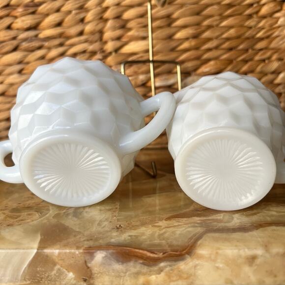 Milk Glass diamond print cream and sugar - Picture 7 of 7